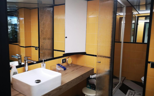 Corte Lambruschini central apartment with free Parking