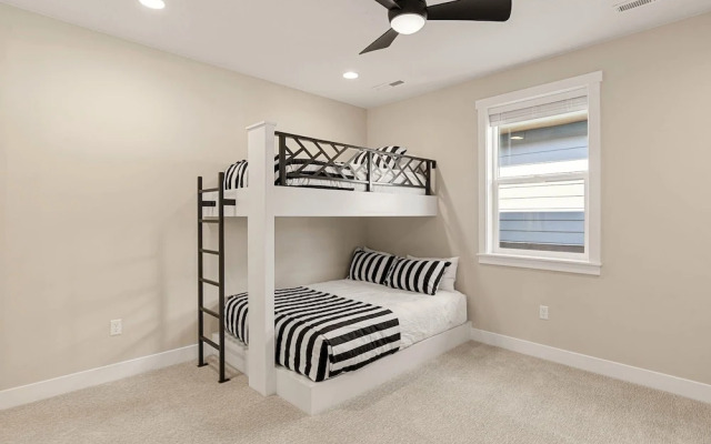 Southwest Getaway 6 Bedroom Home