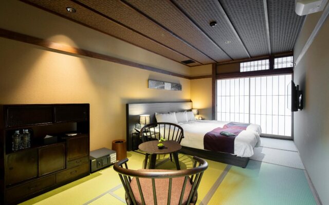 First Cabin Station Kyoto Umekoji Ryokan