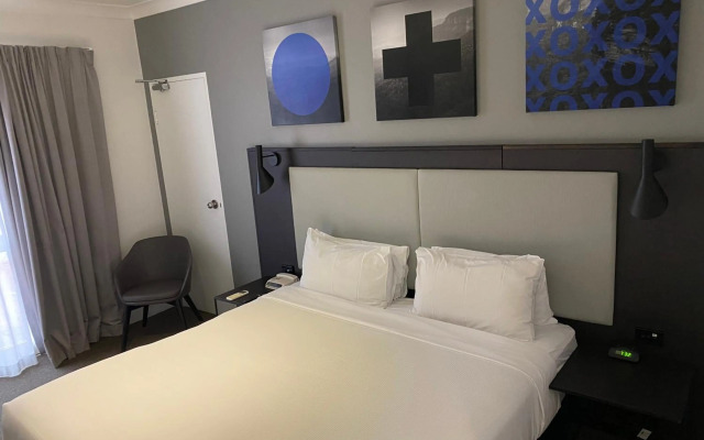 Silkari Urban CKS Sydney Airport Hotel
