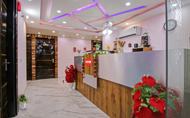 Super Hotel O Rishabh Inn