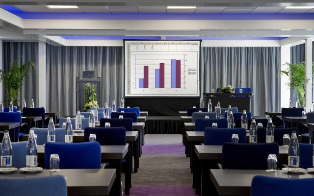 Holiday Inn Eindhoven Centre by IHG