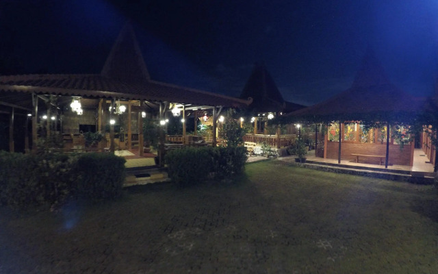 Joglo Ayem Tentrem