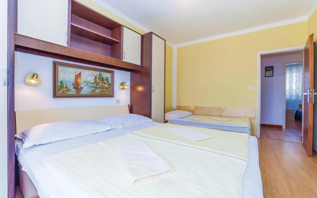 Amazing Home in Crikvenica With Wifi and 3 Bedrooms