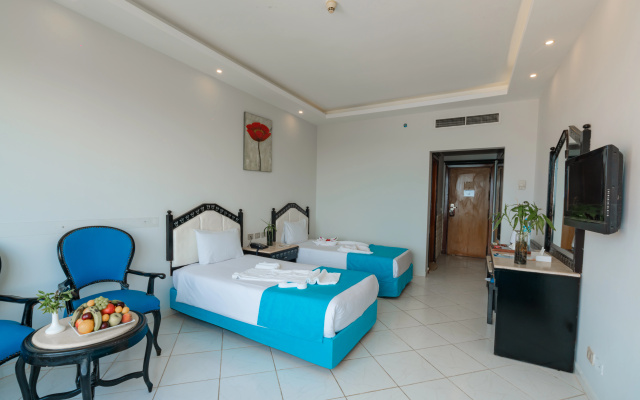 King Tut Aqua Park Beach Resort