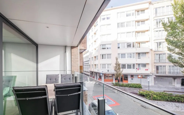 Cosy Apartment in Oostende With Private Terrace