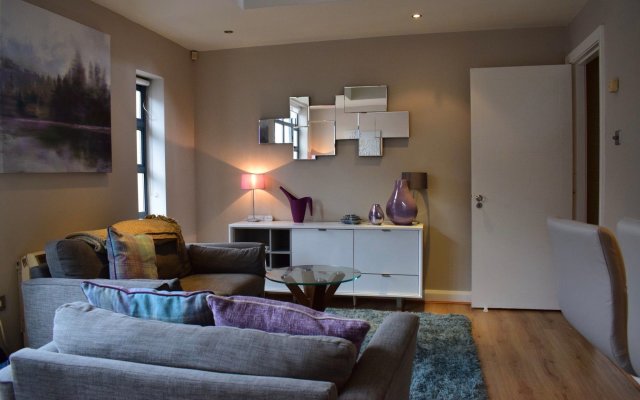 3 Bedroom Apartment In Temple Bar