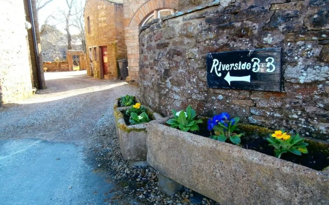 Riverside B & B