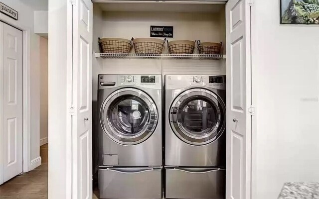 Windwood Villa 4 Bedroom Home by RedAwning