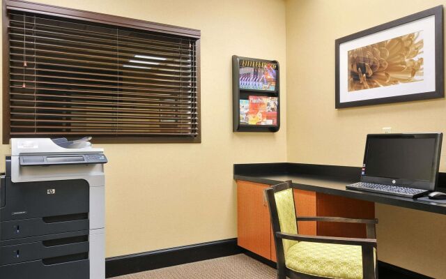 Comfort Inn & Suites Frisco East - McKinney