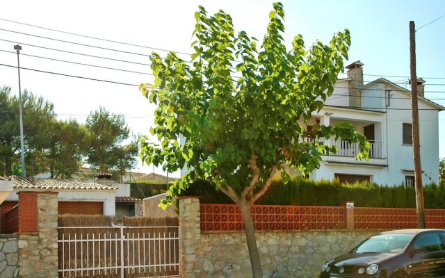 Villa With 6 Bedrooms in Canyelles, With Wonderful Mountain View, Priv