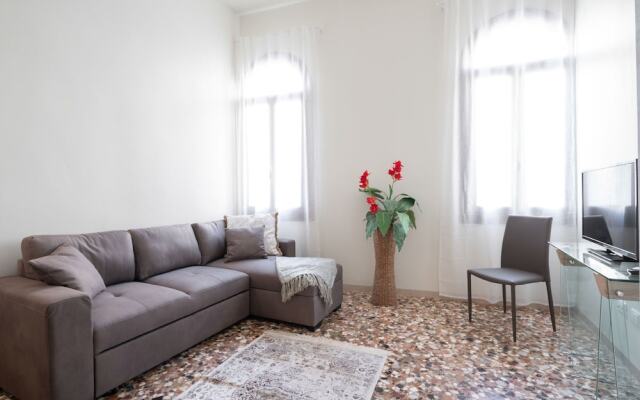 Accademia Charm Apartments