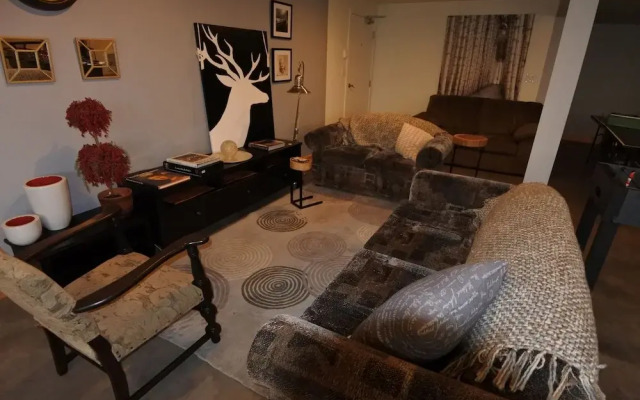 Black Rooster Guesthouse