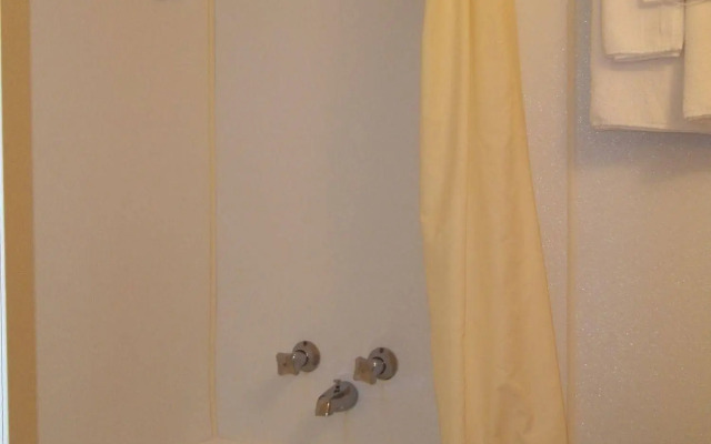 Sudbury Court Motel and RV Park