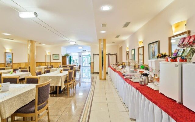 Hotel Due Laghi