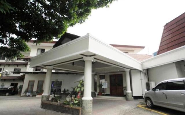 Hotel Puri Mega