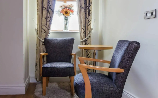 Coach House Hotel