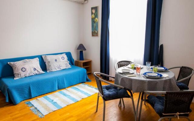 Charming Center Apartment