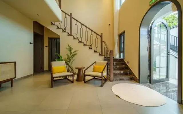 Lichen Homestay (Jianshui Ancient City Center)