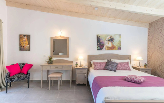 Sea View Village - Studios & Apartments