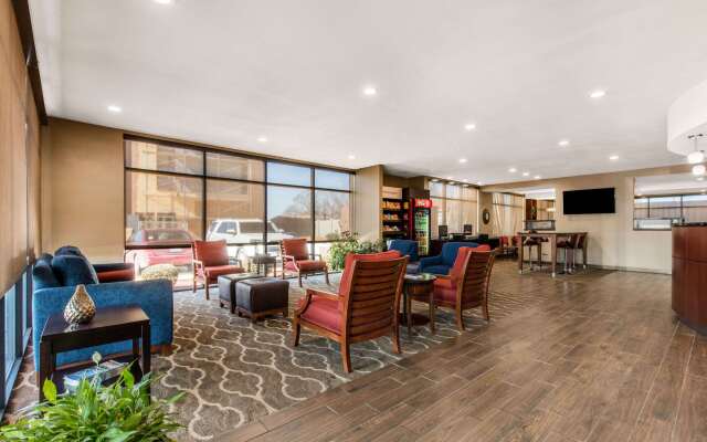 Comfort Suites Tuscaloosa near University