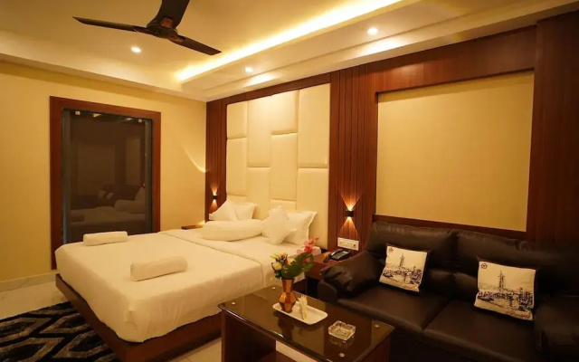 Royal Palace Beach Resort