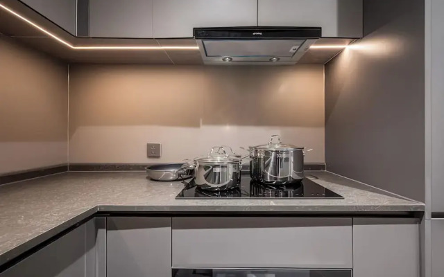 The Opera Residence - Pool & Sauna