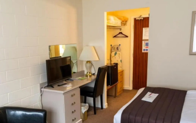 The Waterside Hotel
