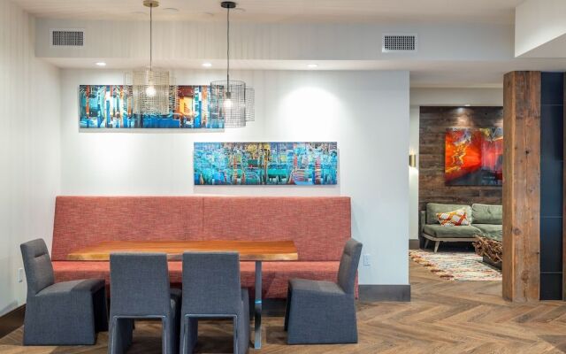 Pearl District Flats by Barsala