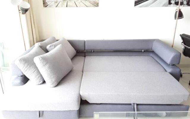 136 A First Line sleeps 6