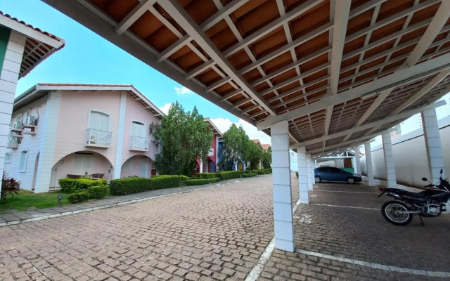 Casa condomínio 2 suítes