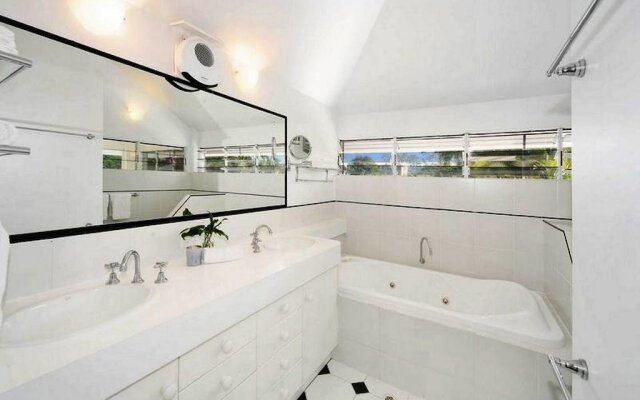 43 Cooran Court