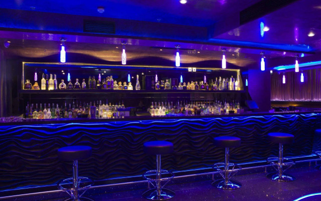 Elite Crystal Hotel