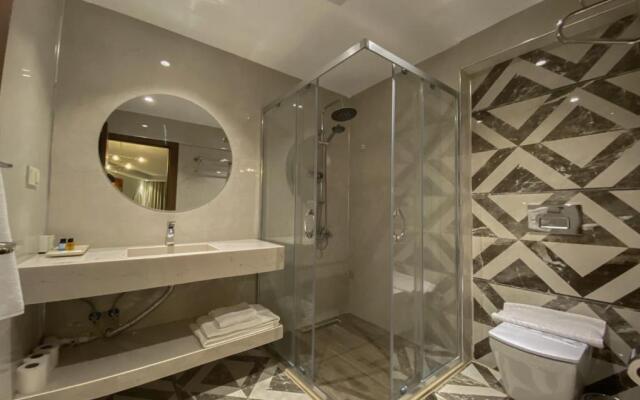 Grand Luxury