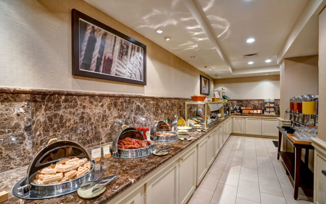 DoubleTree by Hilton Downtown Wilmington - Legal District