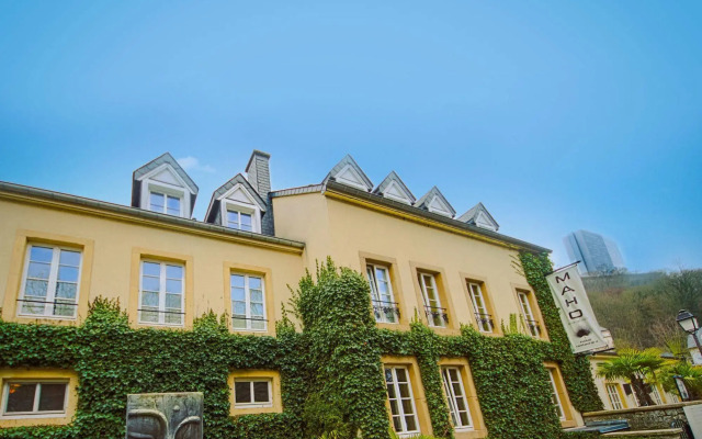 hotelImage