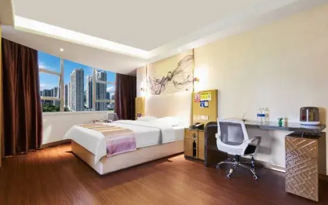 Penghu Hotel (Shenzhen Pinghu Metro Station)