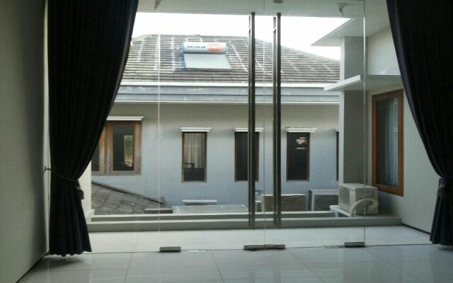 Omah Gedongan House