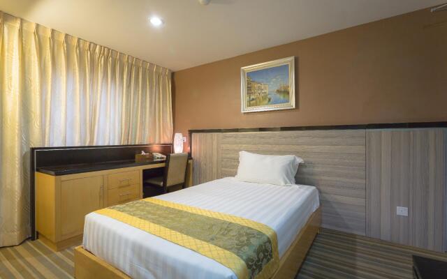 Hallmark Crown Hotel