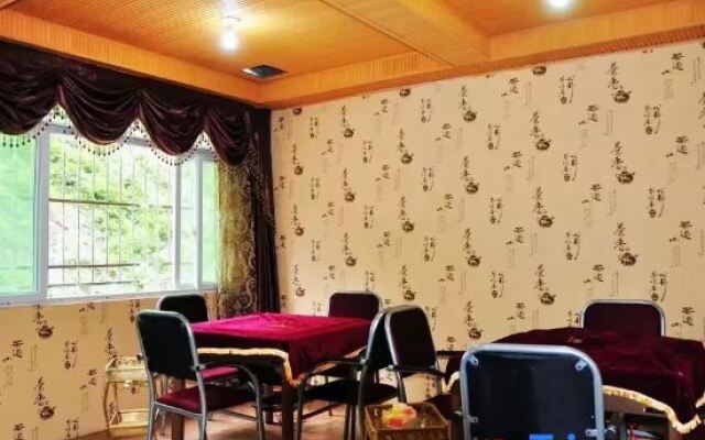 Guergou Zangpeng Villa