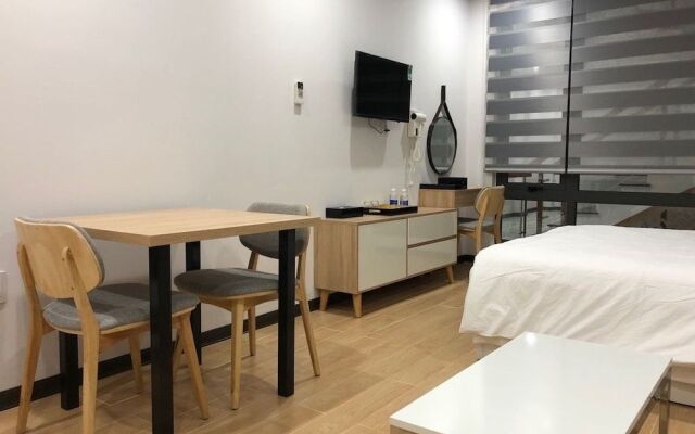 Acadia Studio Apartment