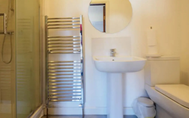 WoodHus Executive Double Room  6
