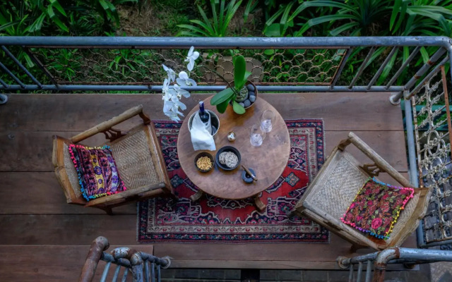 Taman Nauli Bed & Breakfast