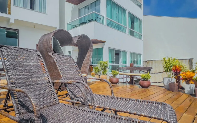 Luxo e Praia Exclusiva para Casal