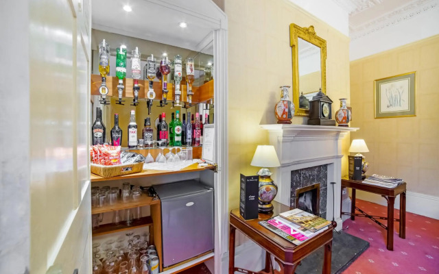 OYO Bailbrook Lodge, Bath