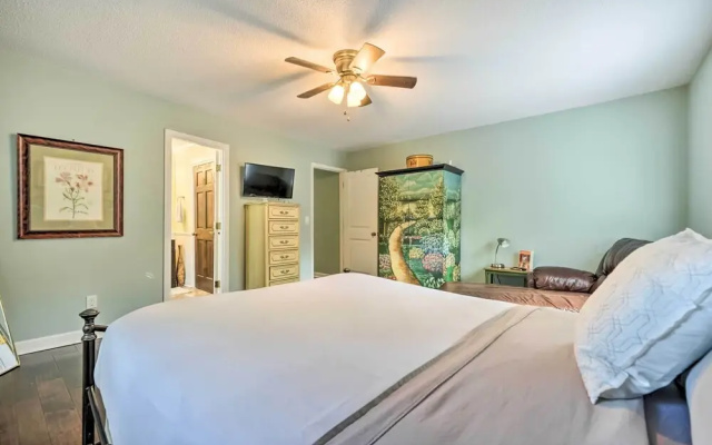 Pet-friendly Wilmington Home ~ 5 Mi to Beach!