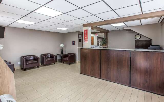 Econo Lodge Midtown