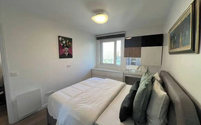 Flat With Balcony 4p/1bdr Near La Defense