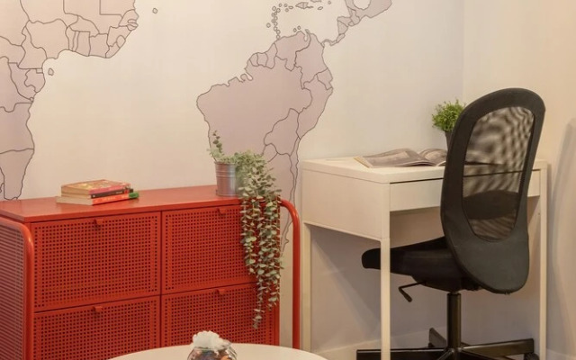 Modern Studio Near British Square