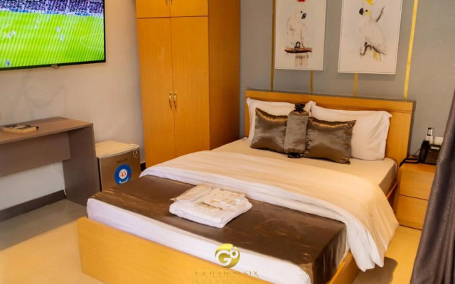 Golden Six Hotel & Restaurant